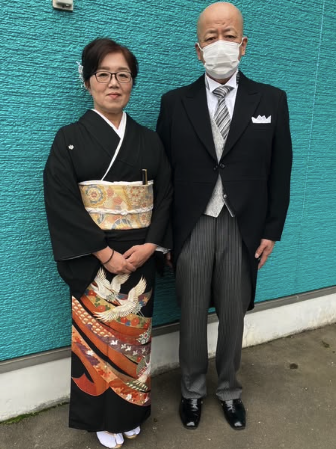 両親・親族が結婚式に出る時の衣装をまとめてレンタルできますか？